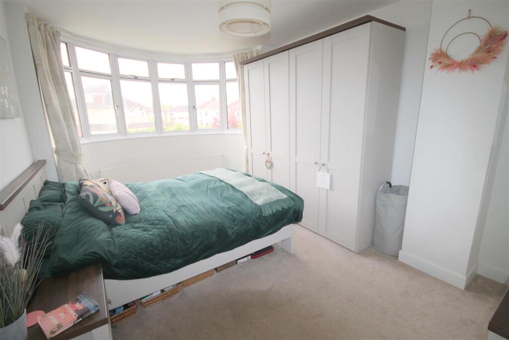 Bed1i.JPG