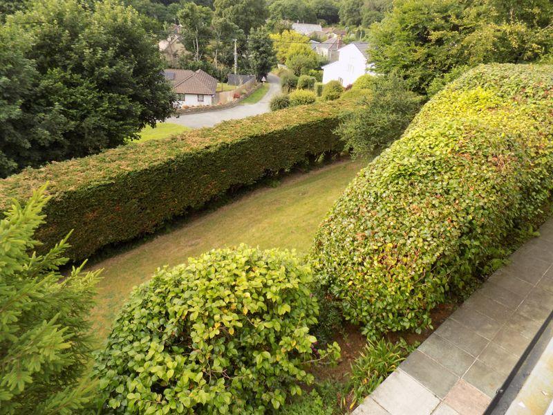 Front Garden a...