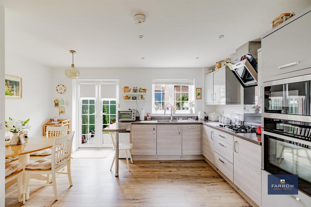 Kitchen / Diner