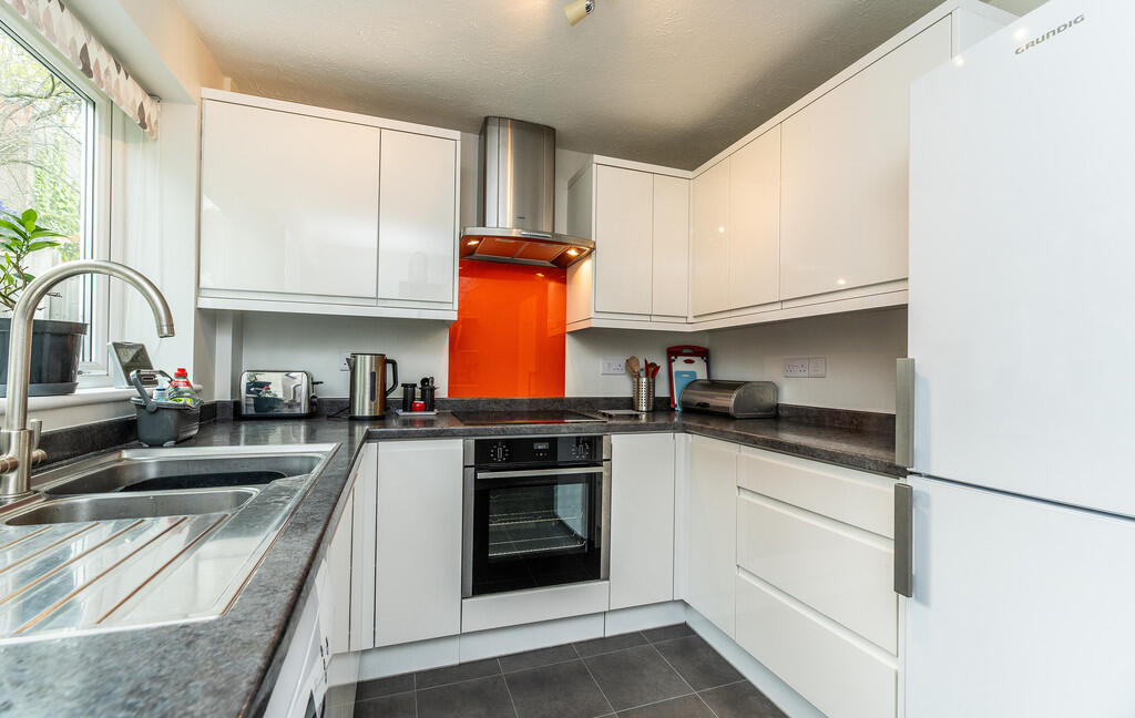 3 Potomac Mews 02...