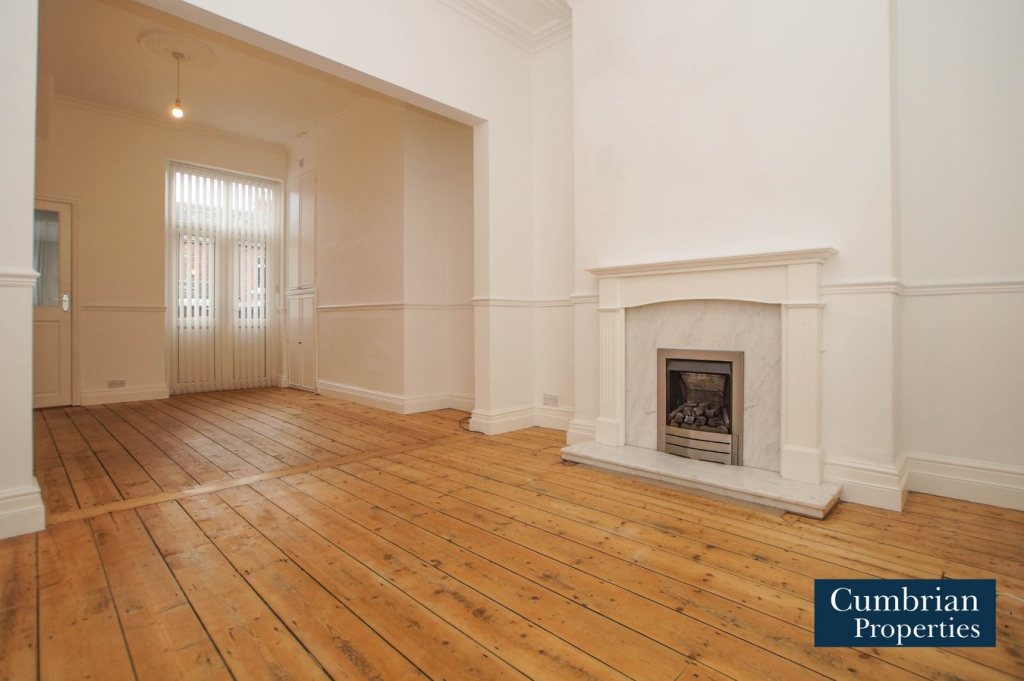 22&#39; Open Plan Dining Lounge