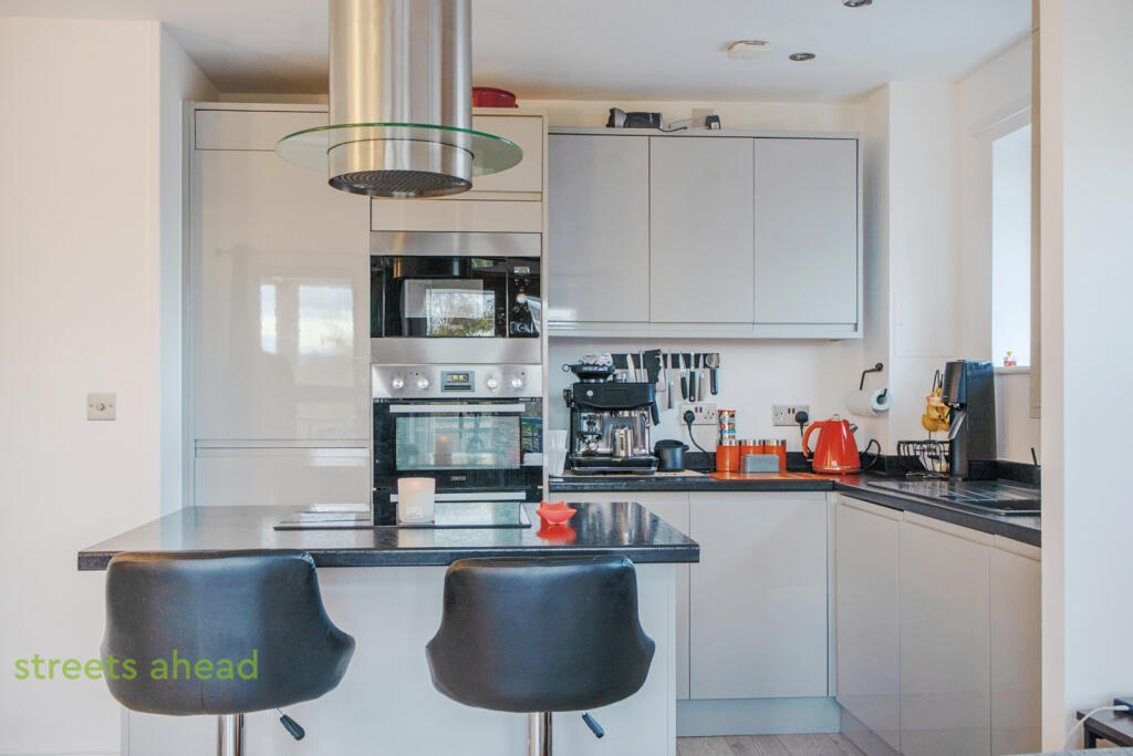 519e104b-3a51-43c...