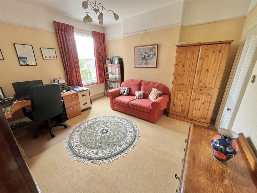 Bedroom 2 Aspect 2.jpg