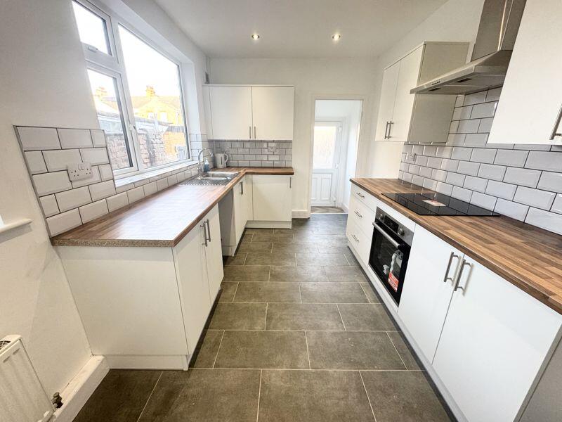 Kitchen alt view