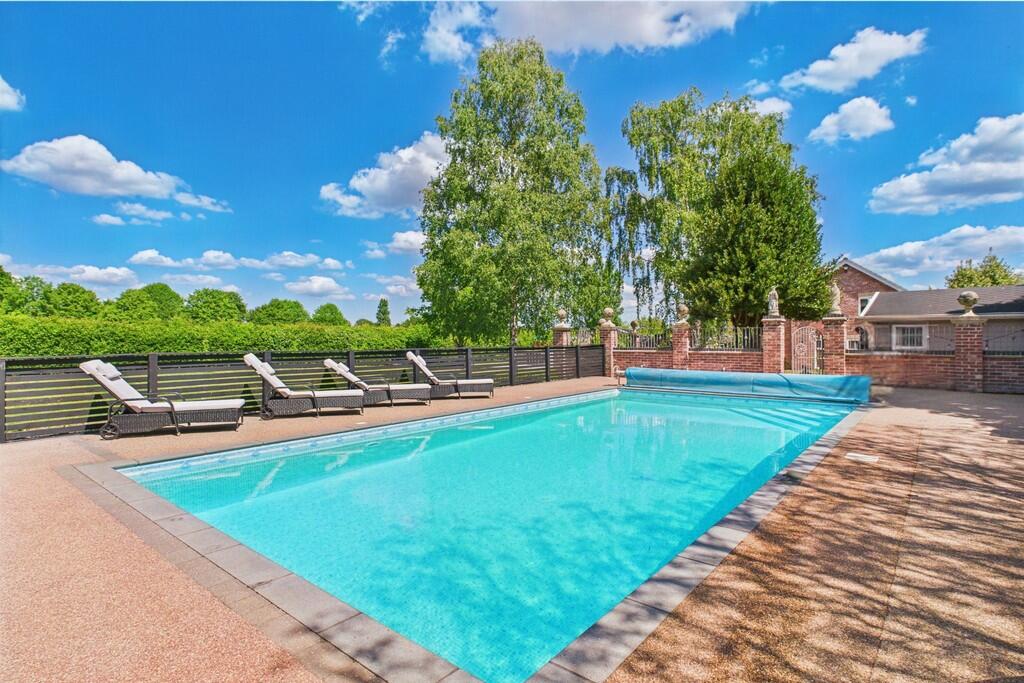 CAM01689G0-PR0470...