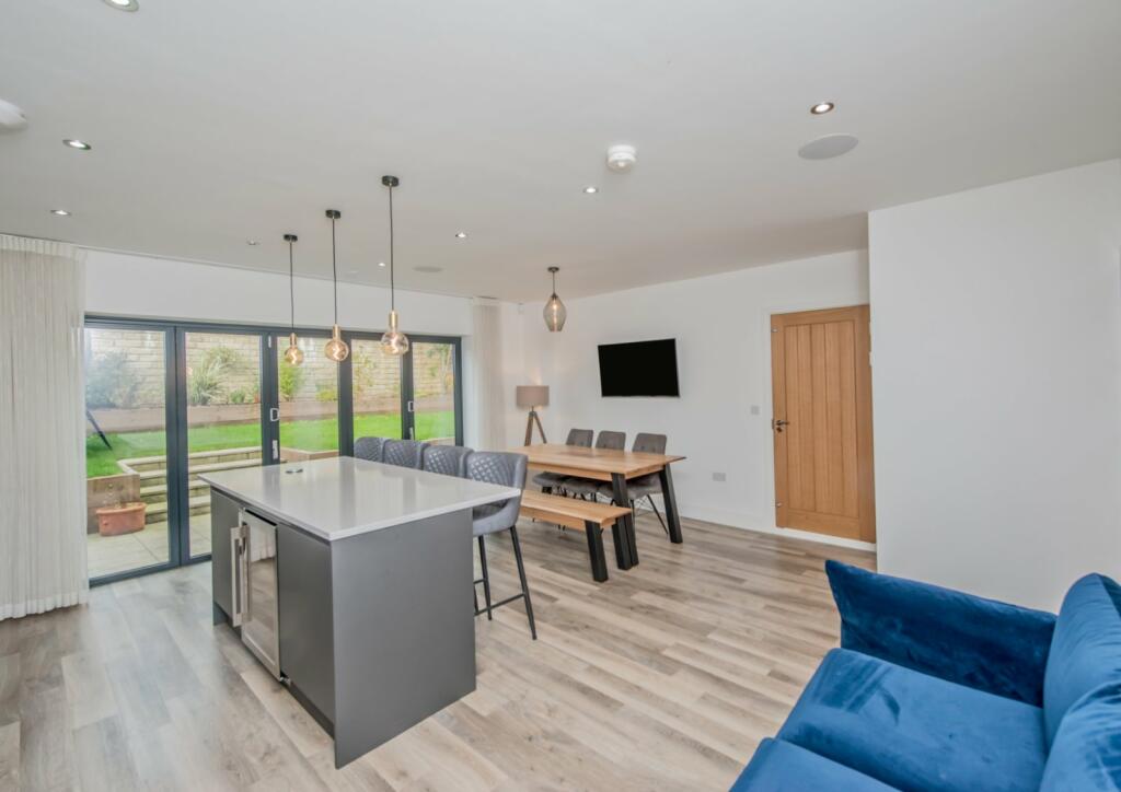 Kitchen/Famiy Room