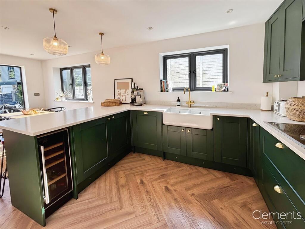 a86ccd82-Kitchen 202.jpg