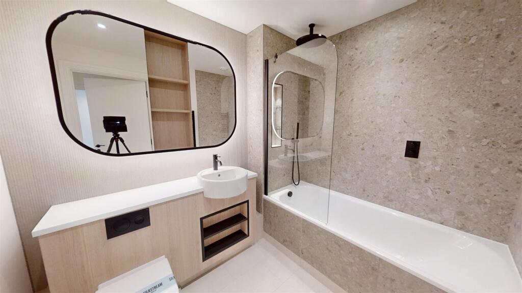Silkstream-The-Hyde-Colindale-12162024_154352.jpg
