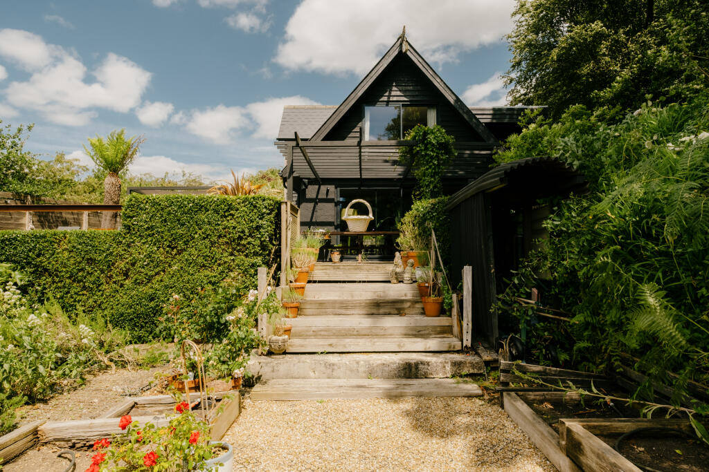 Croft-Hastings-TilekilnLane-Exterior-16