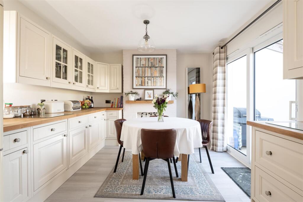 35 Bearton Green-07.jpg