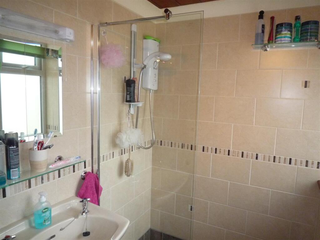 Wet room.JPG