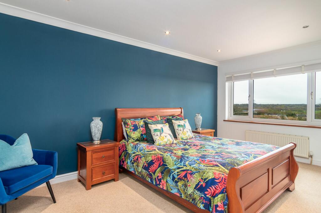Principal bedroom