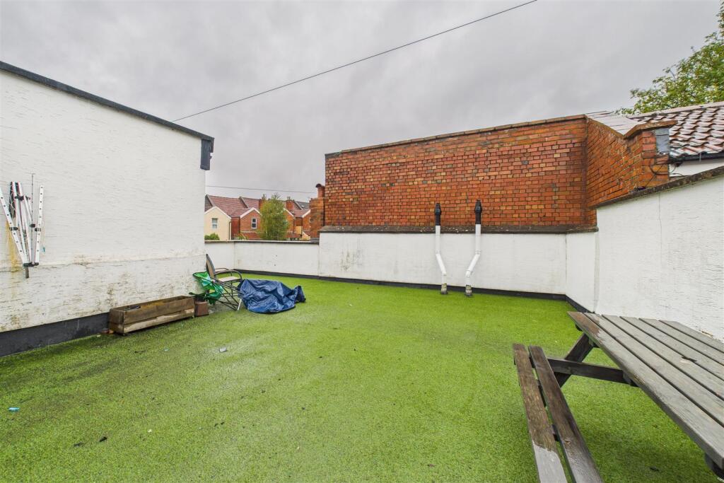 Flat 2 | 1 - 3, Old Church Road Clevedon, North So