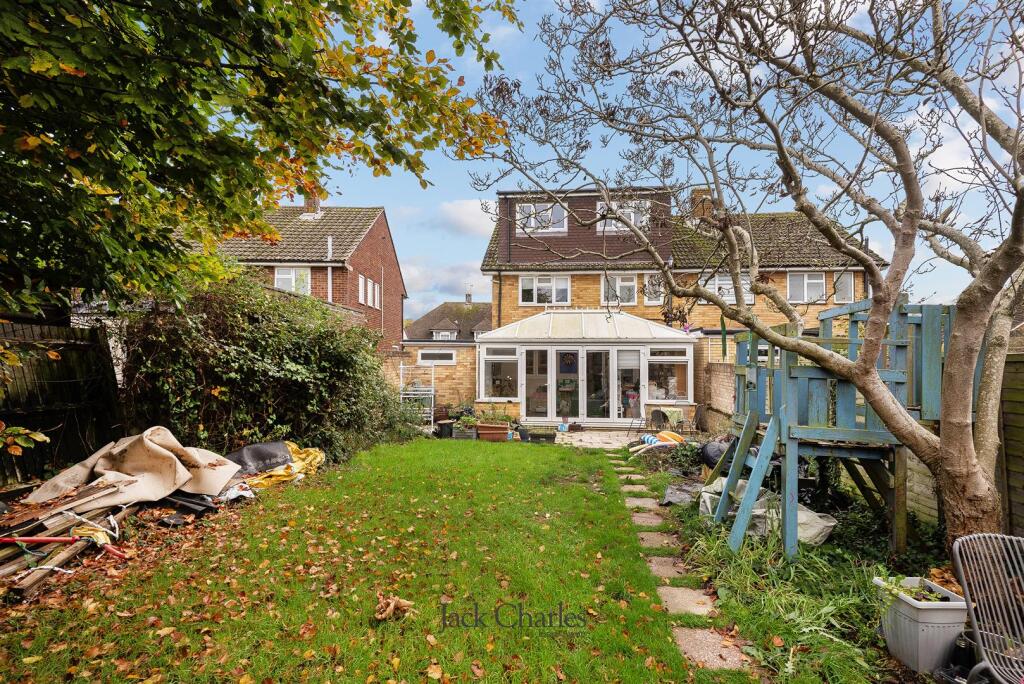 43 The Cherry Orchard, TN11 0HU 014.jpg