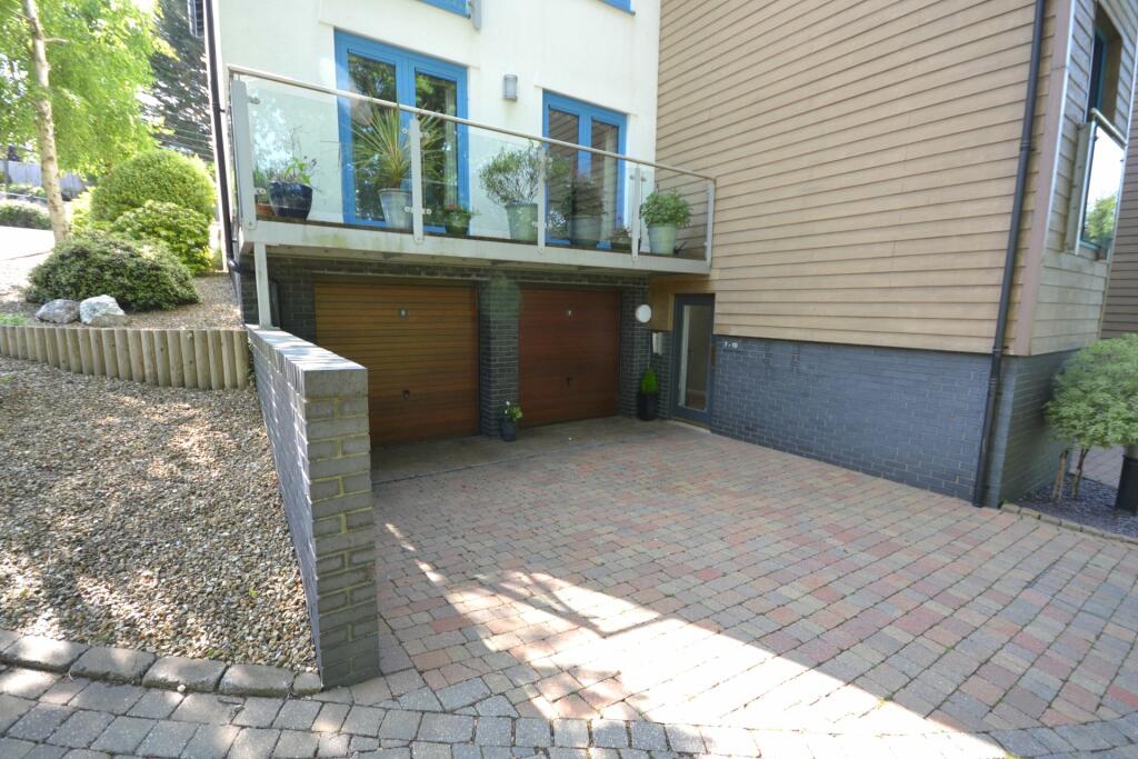 Garage &amp; Entrance