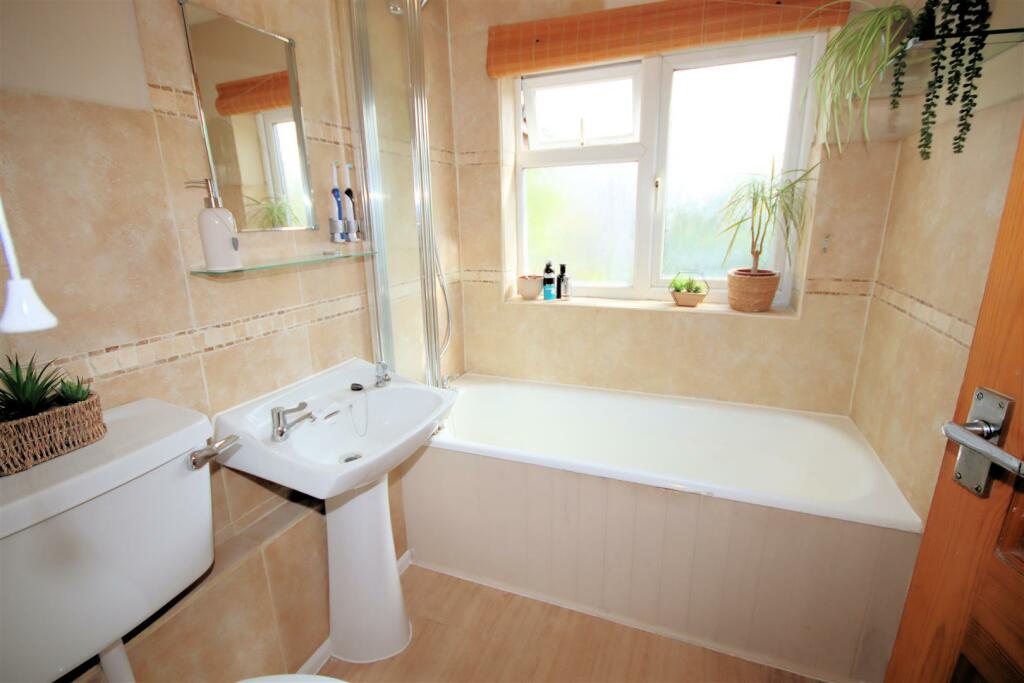 59LutonRdTodd-Bthr1.jpg