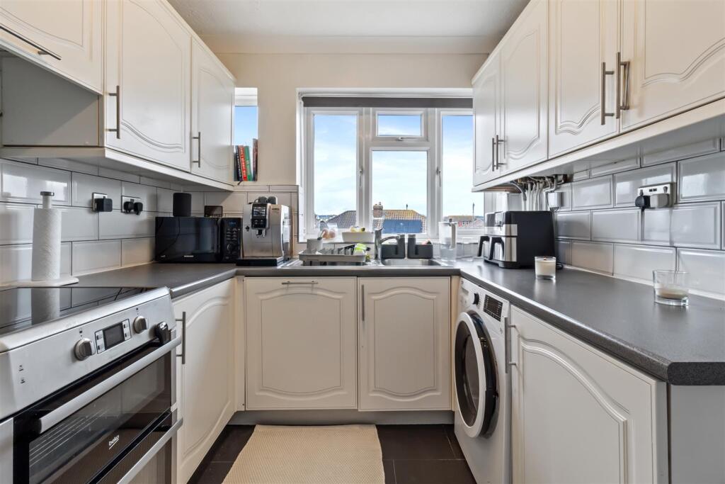 Windsor Road, 10-010.jpg