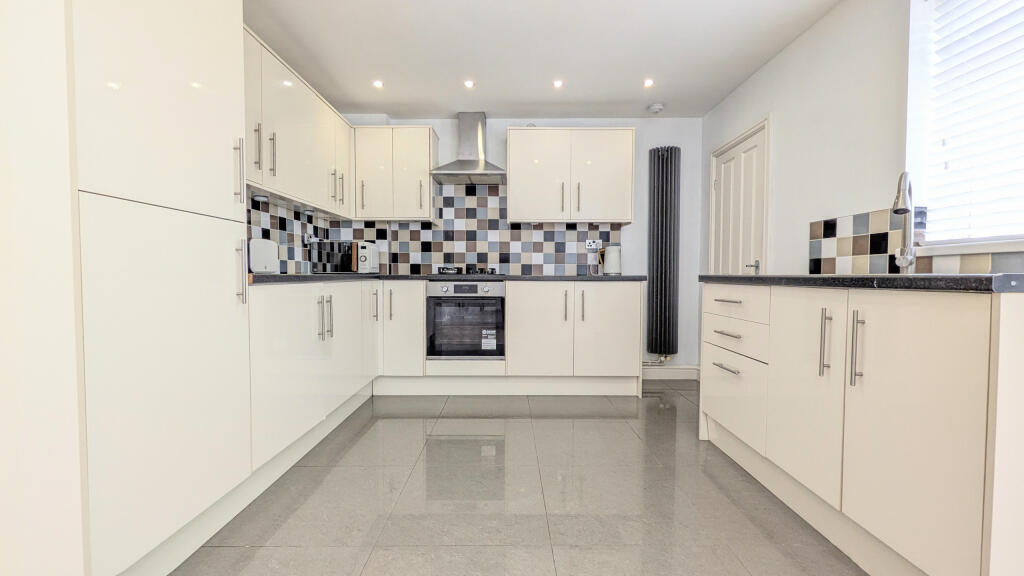 PXL_20250904_084806327.MP~2