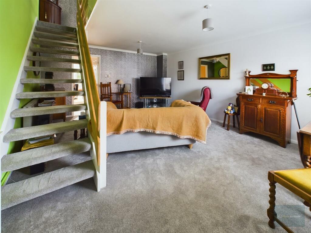 CAM02558G0-PR0239-ST