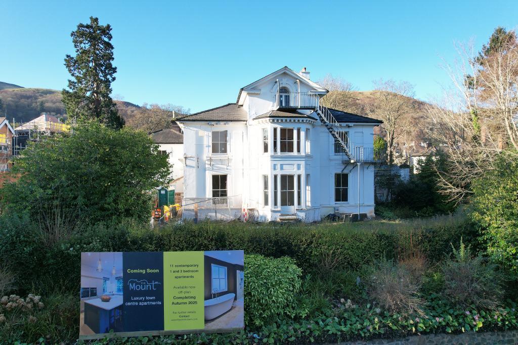 Just 11 contemporary apartments