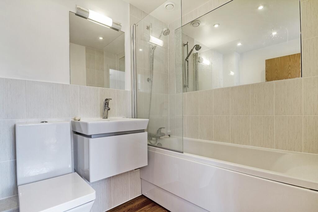 mildmay avenue to...