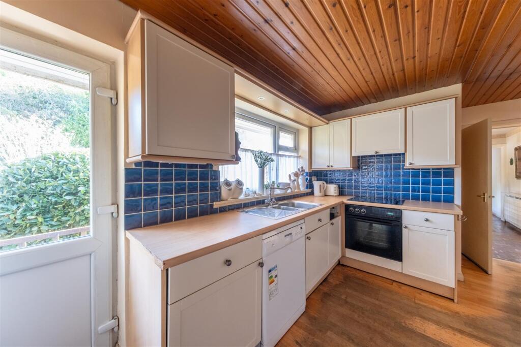 84 Quarry Lane-004.jpg