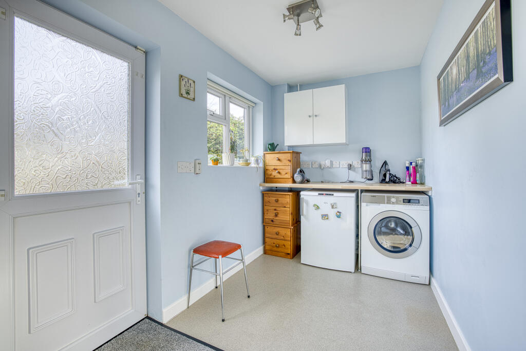 Primrose Corner, Street-11