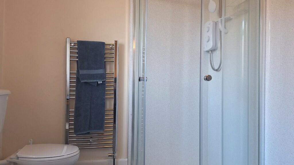 Shower room 5