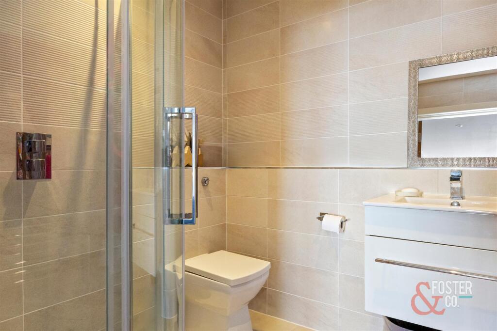 Kingsway, 336 Flat 12-004.jpg