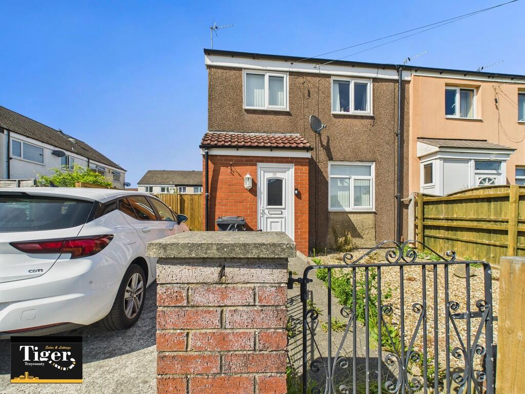 CAM02176G0-PR0633...