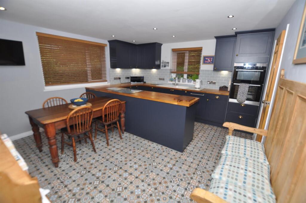 Kitchen / Dining / Family Room