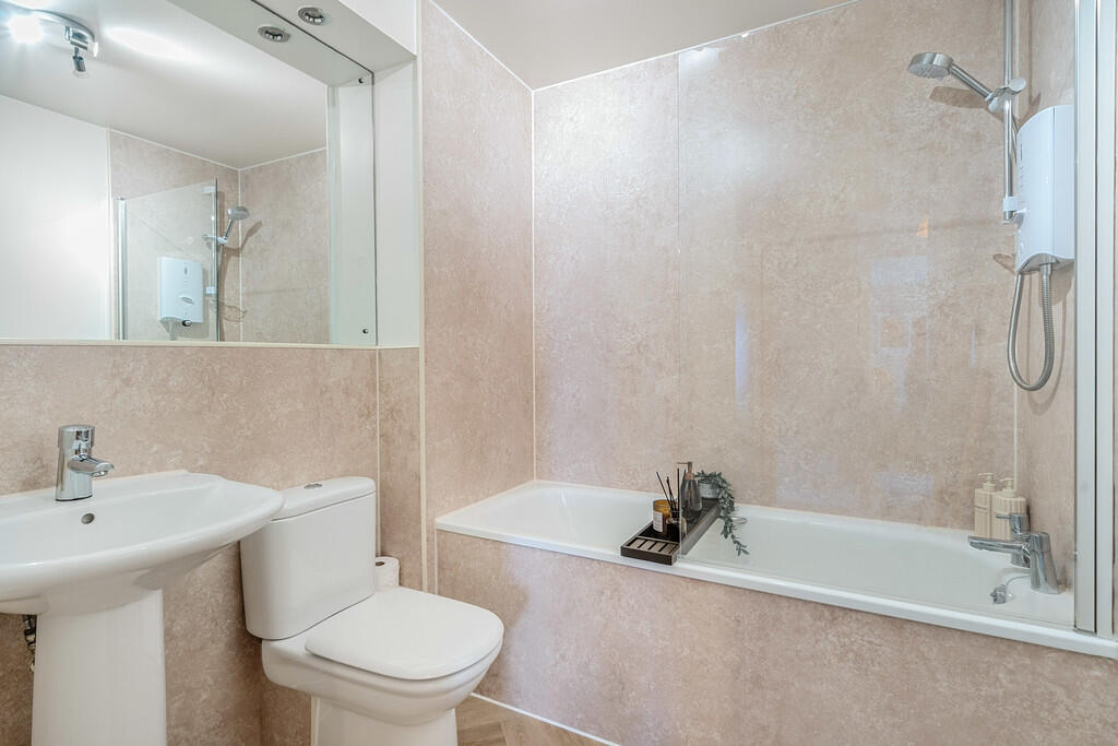 1302737-14-683db8...