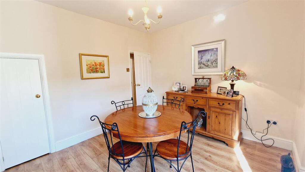 Alt Dining Room
