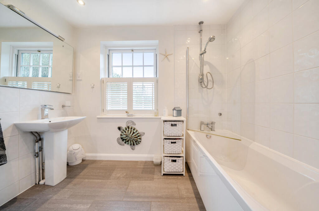 1343261-15-68adb0...