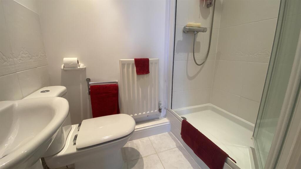 ENSUITE SHOWER ROOM