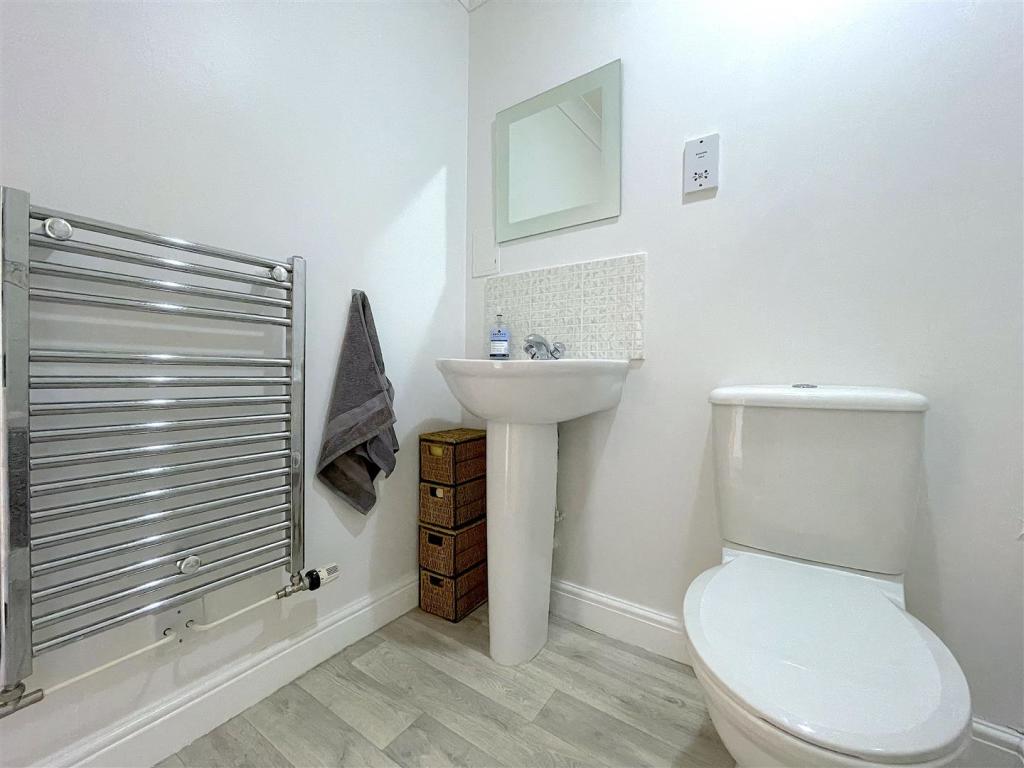 Bathroom (2).jpeg