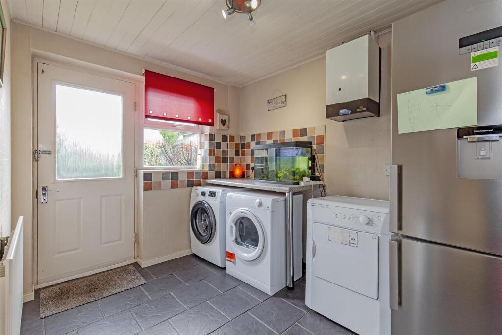 Utility Room-1.jpg