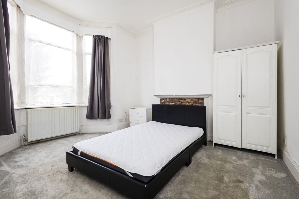 Front Lounge/Bedroom
