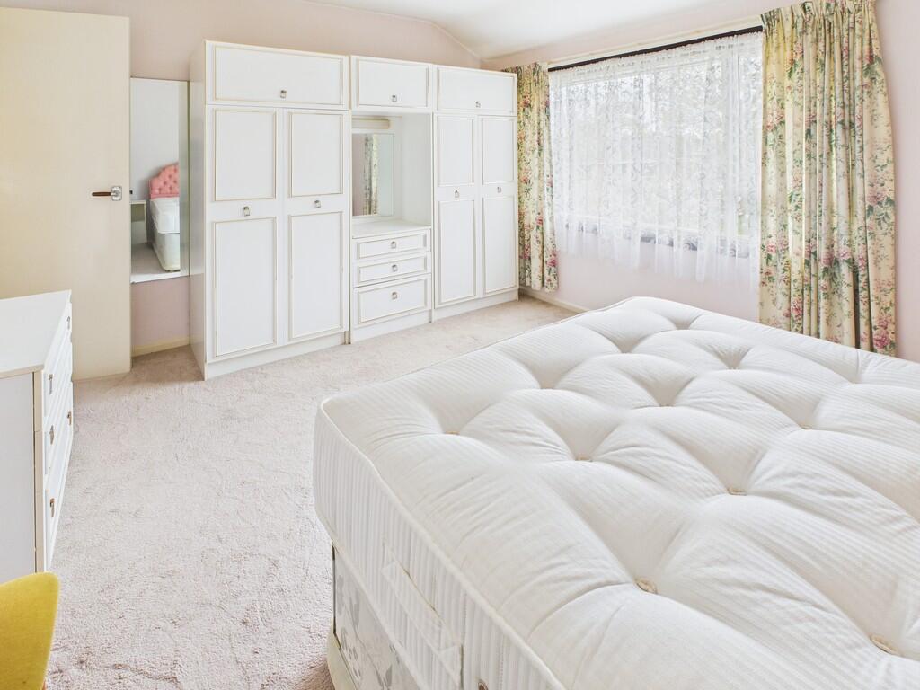 CAM05068G0-PR0015...