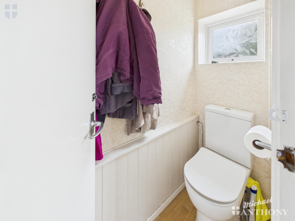 CAM03852G0-PR0407-STILL023