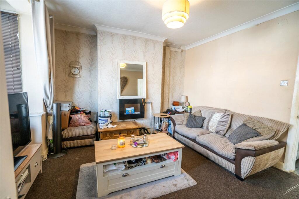 Living Room (2)