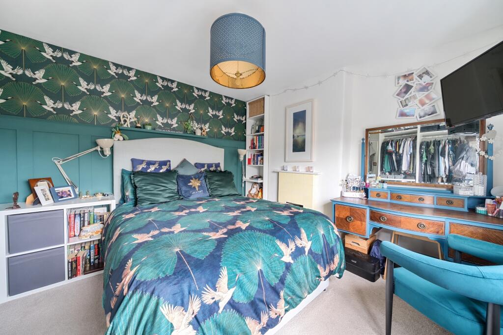 1359792-17-68dfd34057bab-ARW-1