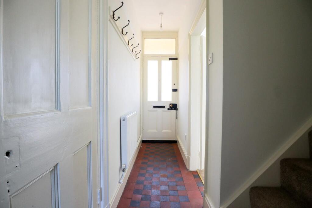 Entrance hallway.jpg