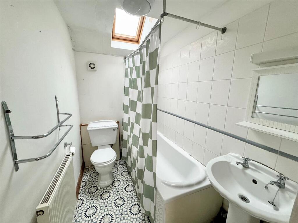bakery bathroom.jpg