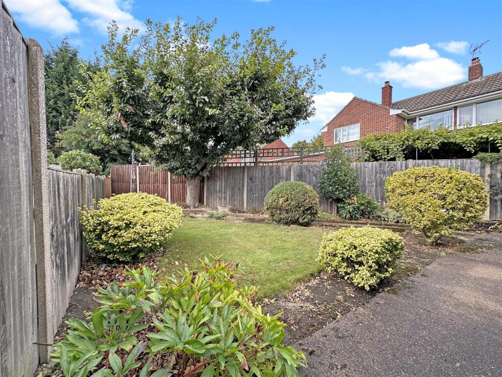 Enclosed Rear Garden 110