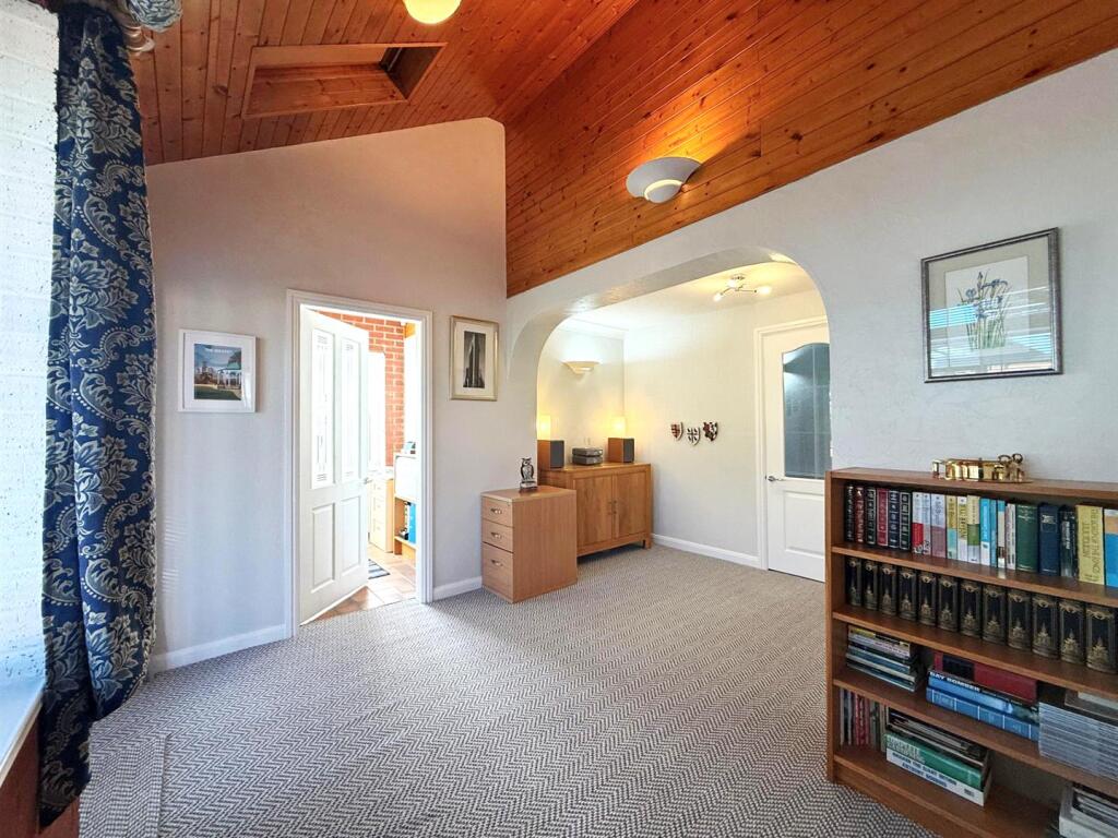 thumbnail_image1 (2).jpg