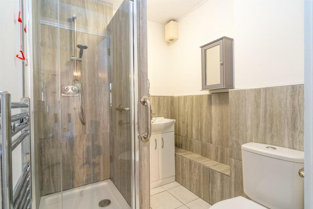 010-6 Beacon House.jpg