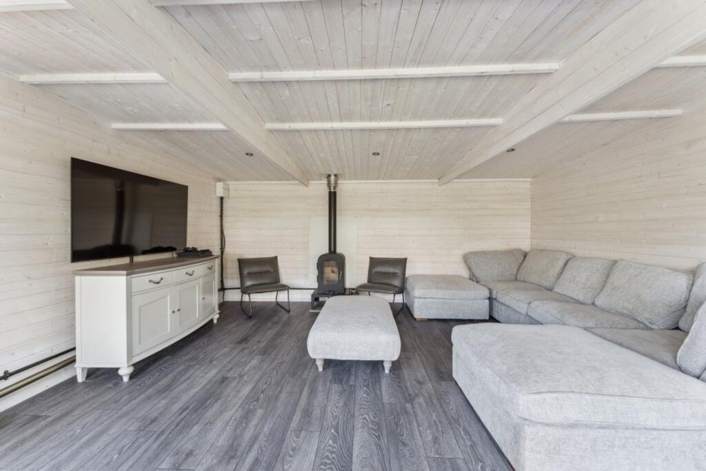 Log Cabin