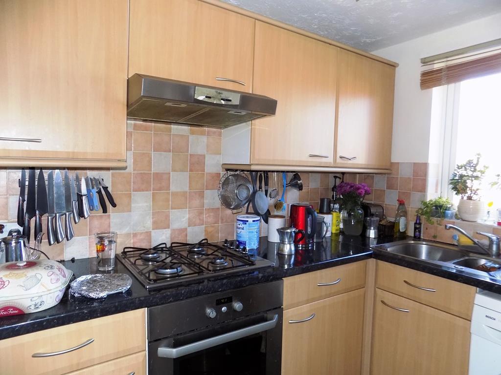 'L' Shaped Kitchen
