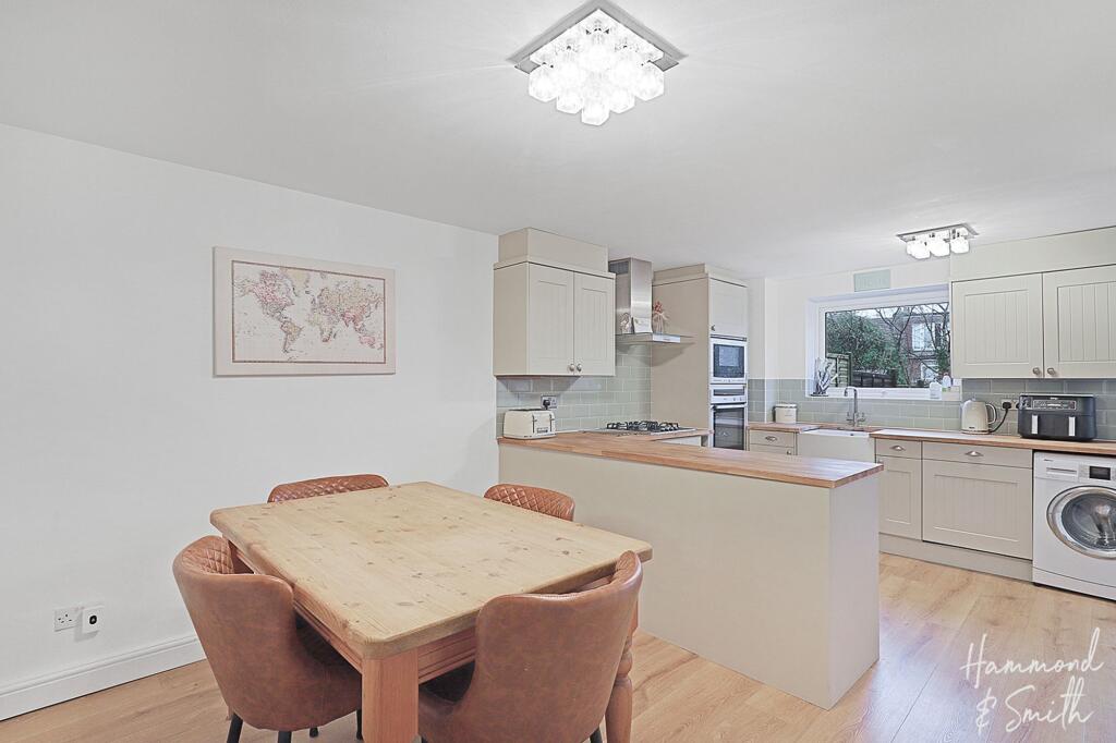 Kitchen / Dining Room